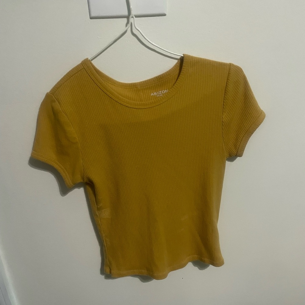 Arizona Jean Company Gold Fitted Short Sleeve Tee